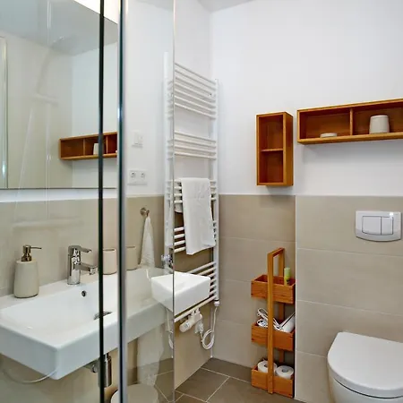 Apartment Linden-palais 21 *